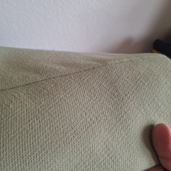 Preloved Elegant Pistaccio Coat with Faux Fur Collar - Unbranded - Picture 7 of 7